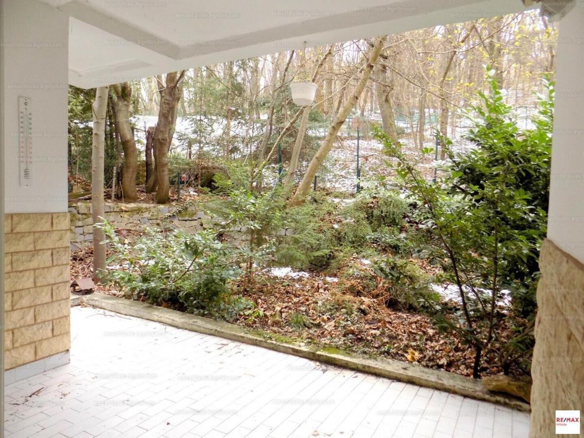 Apartamento Romantic Two Bedroom In The Hills Of With Private Parking Budapest