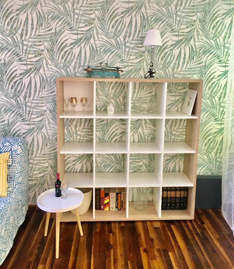 Romantic Two Bedroom Close To Normafa With Private Parking Budapest